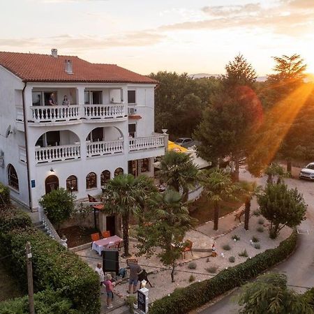 Restaurant & Rooms Nino Porat  Exterior photo