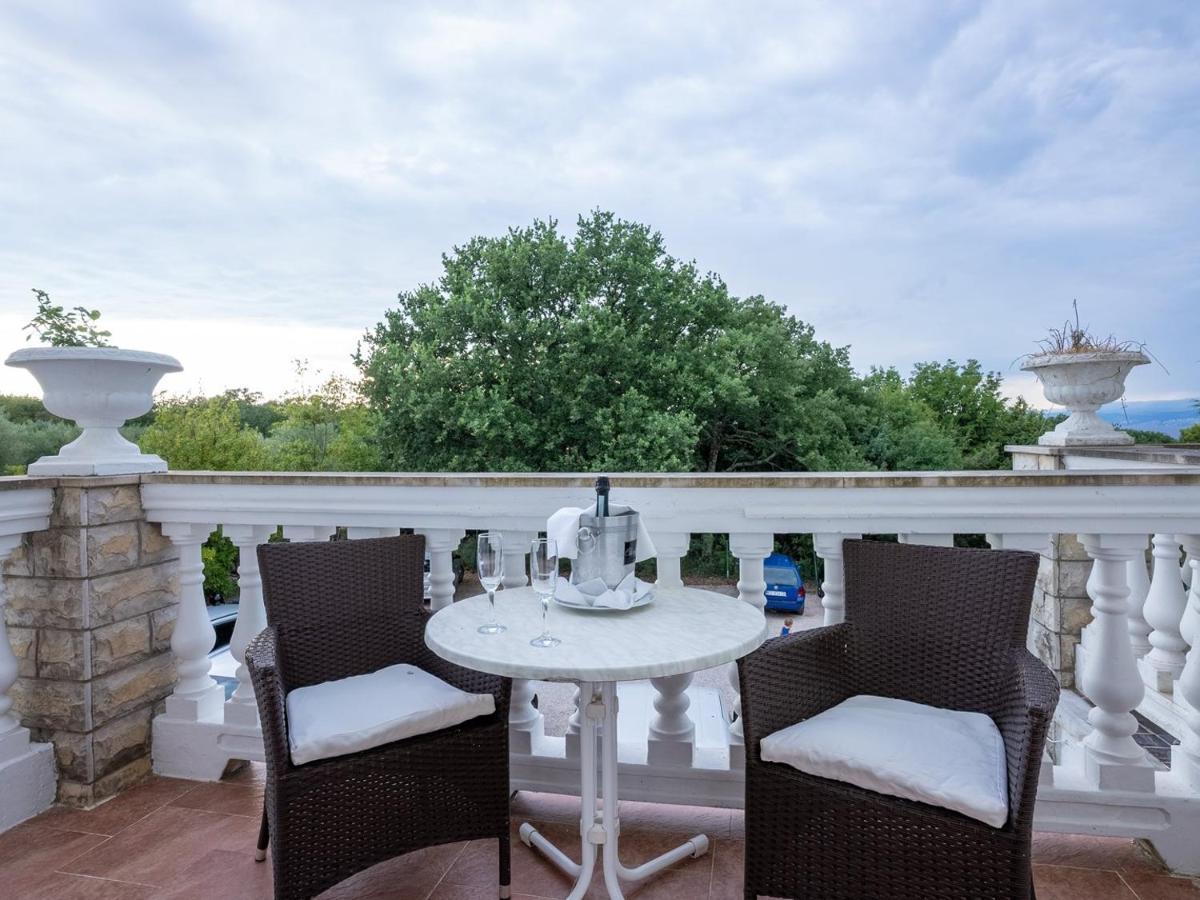 Restaurant & Rooms Nino Porat  Exterior photo